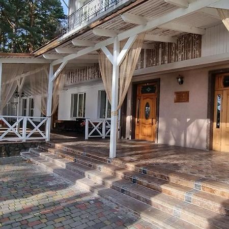 Готельно-Ресторанний Комплекс Три Бобри Lytovezh Ngoại thất bức ảnh